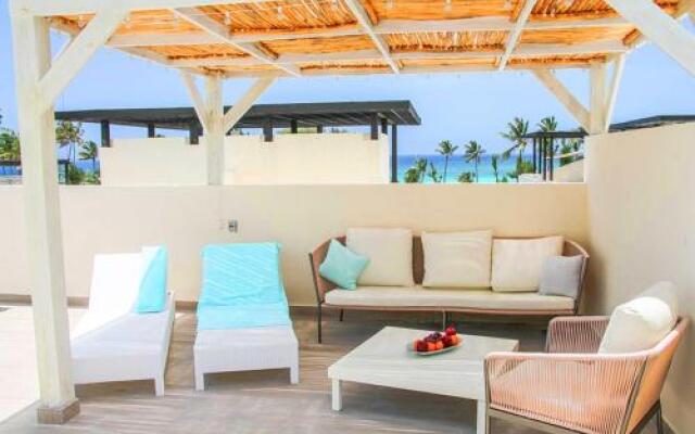 Beach Garden D4 Luxury Condo
