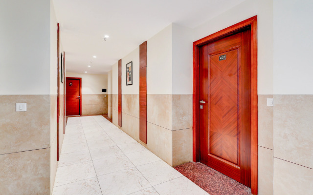 Super Townhouse Oak Sector 39 Medanta