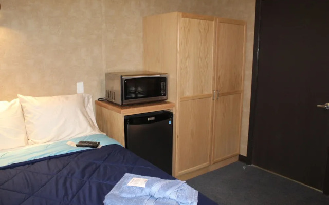 Target Hospitality - Carlsbad Lodge