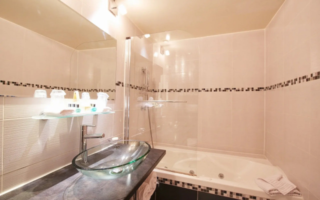 Relais Hotel Du Vieux Paris