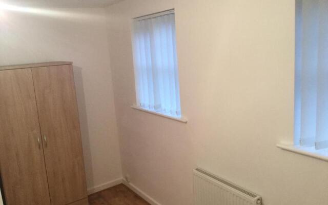 Quiet Residential Area, Within Easy Reach to Town