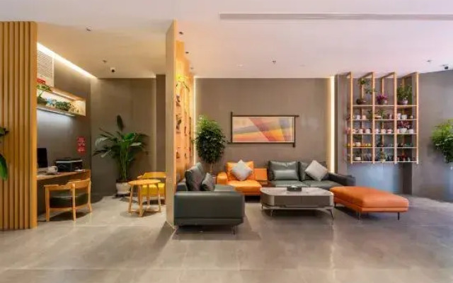 Qiuguo Hotel (Zibo Wanda Plaza Qishenghu Park Branch)
