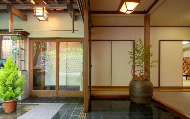 Shima Onsen Kotobukiya Ryokan