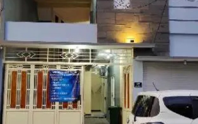 OYO 91209 Arjuna Residence Syariah Sby