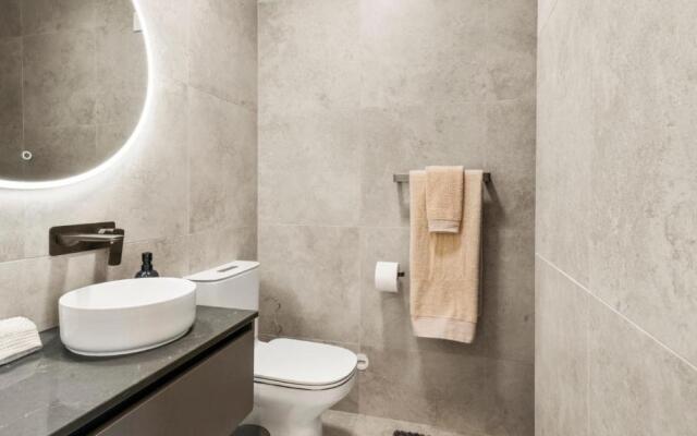 Tranquility Waters - Whangaparaoa Holiday Home
