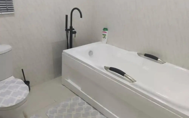 Spacious 3BR Apartment in Adentan With City Views