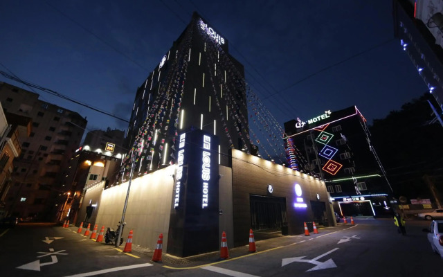 Louis Boutique Hotel