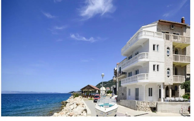 Apartmani Mira