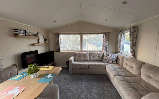 Stunning 8 Berth Caravan in Poole