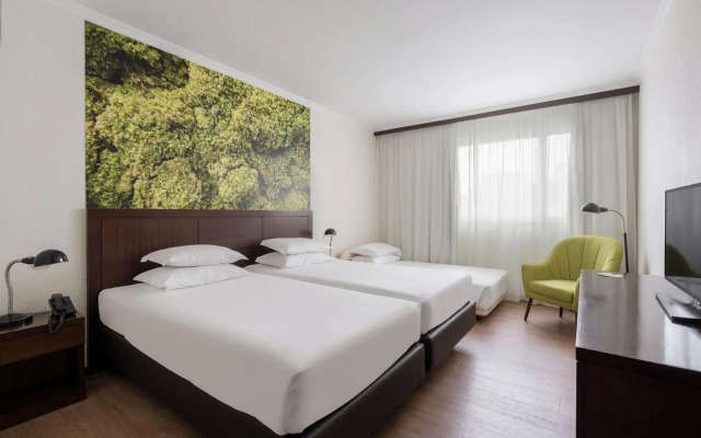 Neat Hotel Avenida