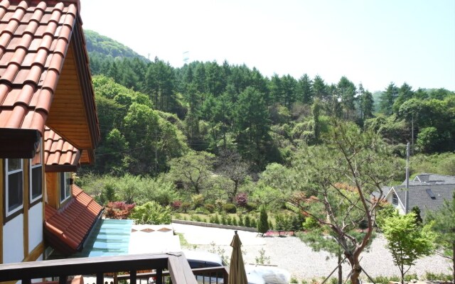 Yangpyeong Jungmisan Scenery Pension