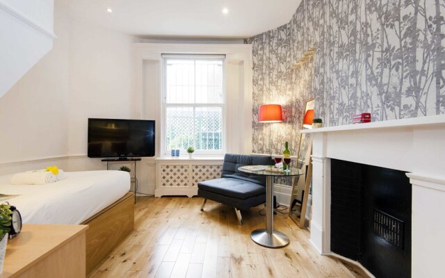 The Collingham Place Residence - AMI