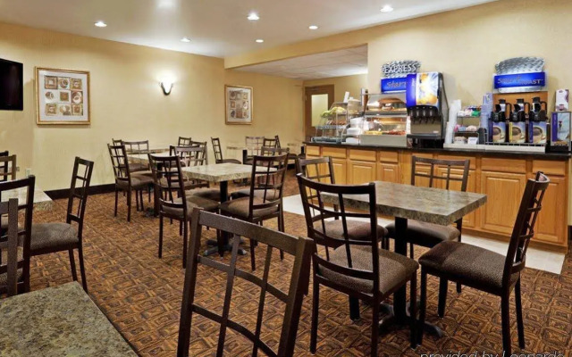 Comfort Inn & Suites Columbus East