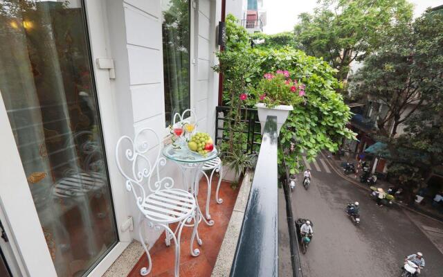 Charming 2 Hotel
