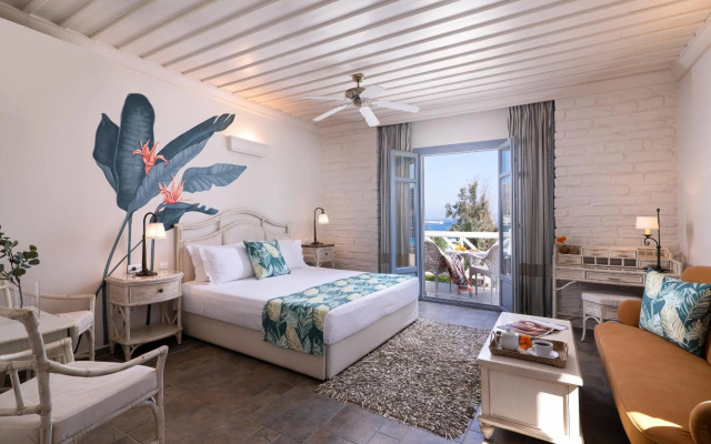 Porto Kea Suites