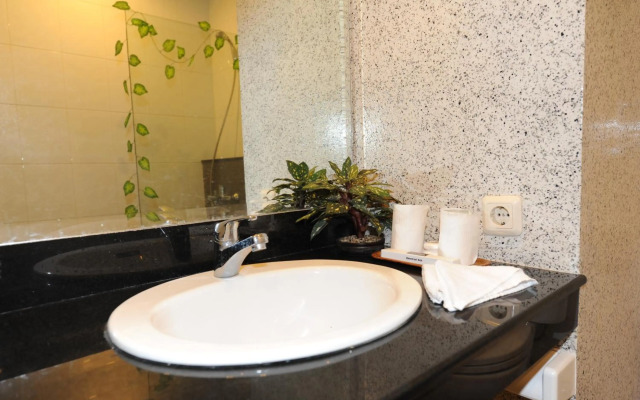 Wirton Dago Hotel