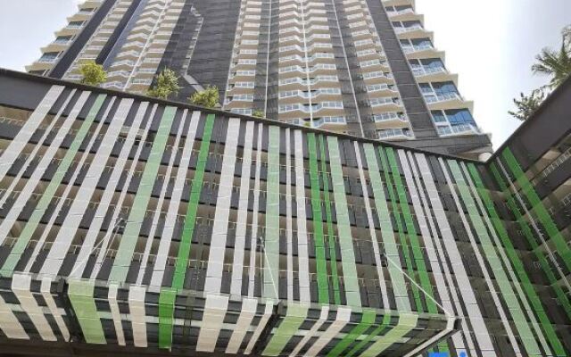 C2011 Almas Suites Studio Netflix Johor by STAY