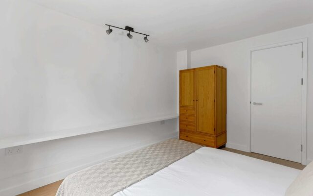 Belgravia Apartment 8