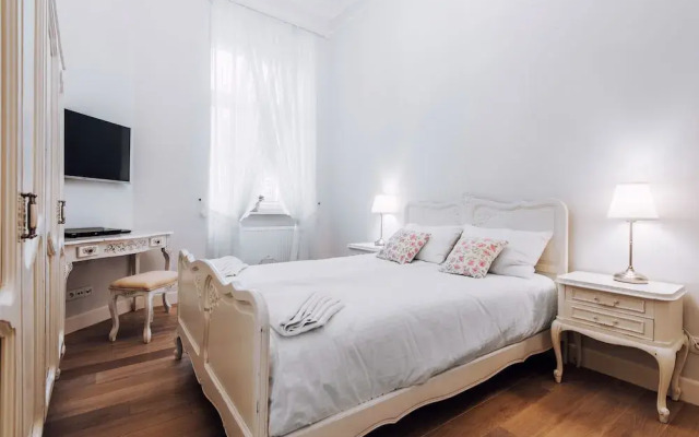 EchoDom 3 Apartments