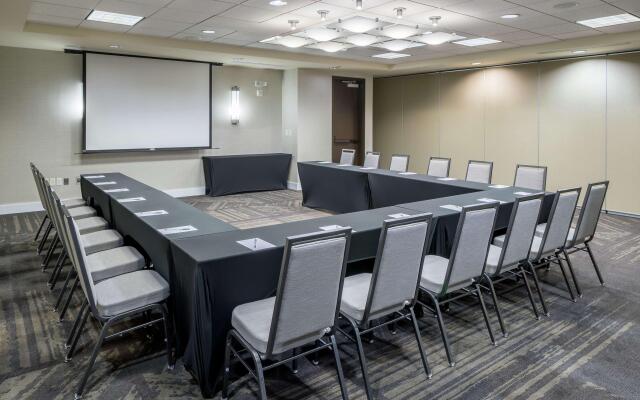 Hilton Garden Inn DFW North Grapevine