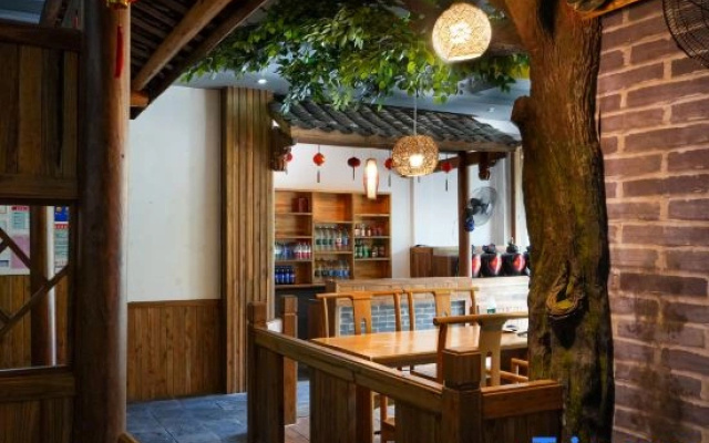 Zhangjiajie Hongxing Yaju Homestay (Huanglong Cave)