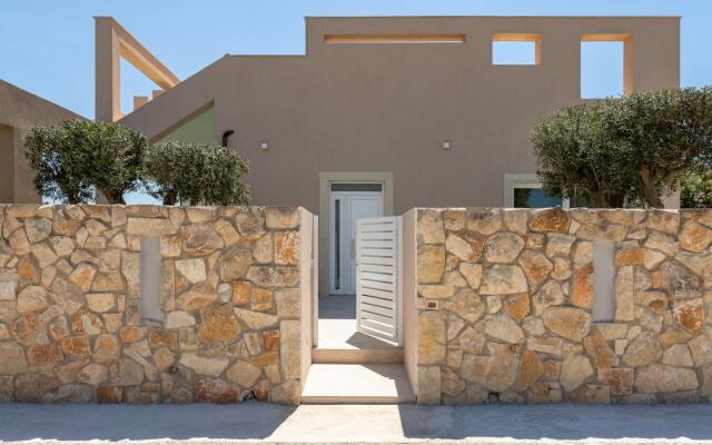 Villa Shamsi, heated pool and beach at 70 mt-Villa shamsi