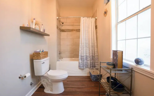 Charming Huntsville Home w/ Deck!