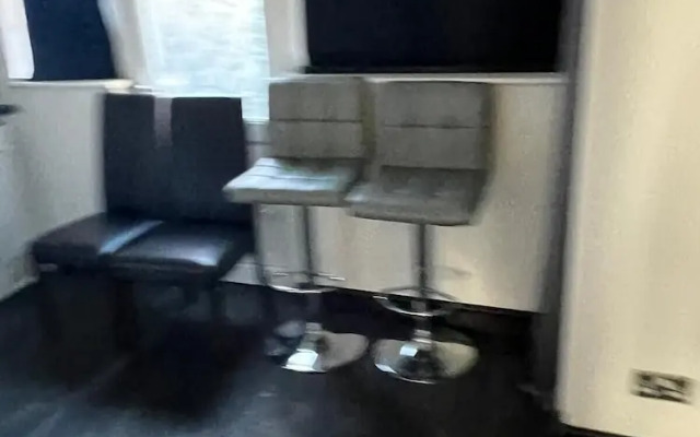 Beautiful 2-bed House in Grays