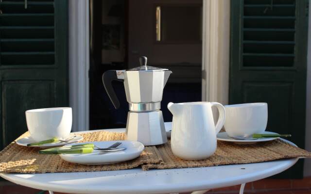 Art Apartment SMN Station