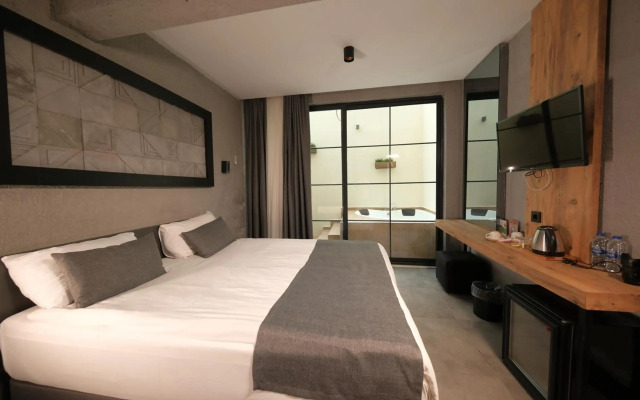 Crown Park Hotel