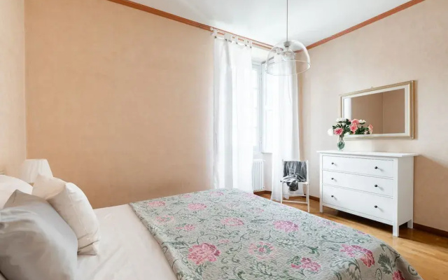Elisabeth in Villa with Private Parking