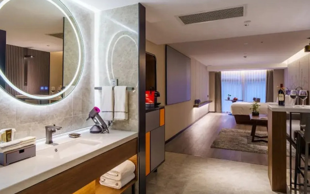 UrCove by HYATT Shenzhen Futian CBD