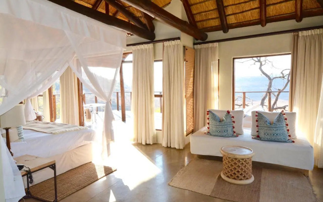 Esiweni Game Lodge