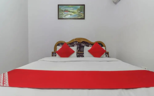 Oyo 49701 Abhi Residency White House