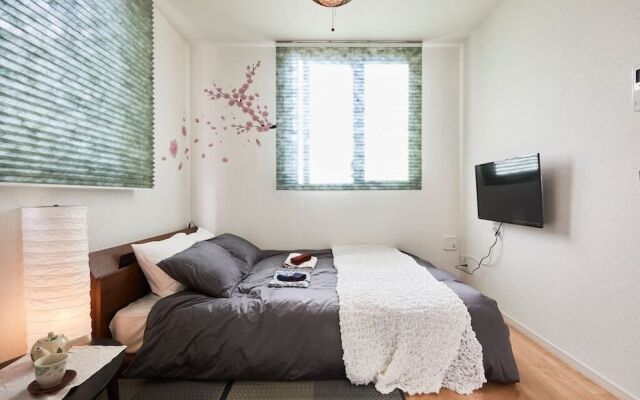 Happy Train Shinjuku Yoyogi Japanese Modern Room