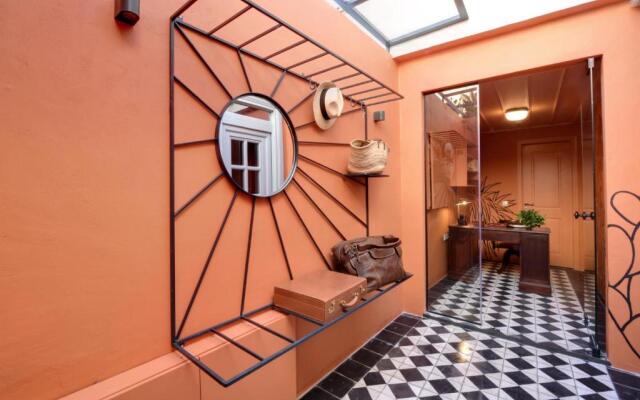 Cactus Hydra - Art Apartments