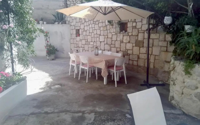 Villa Lasta