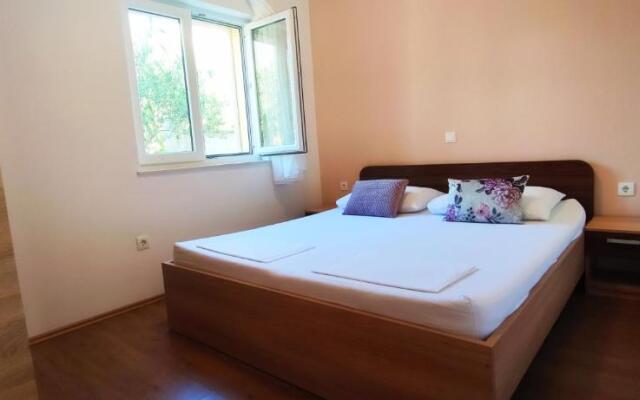 Apartments Lidija
