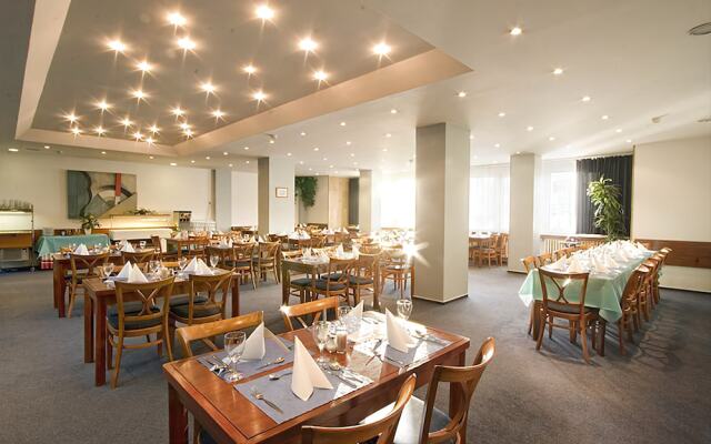 Hotel Fortuna West