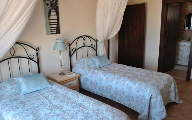 Villa Goodens by Amy Villas