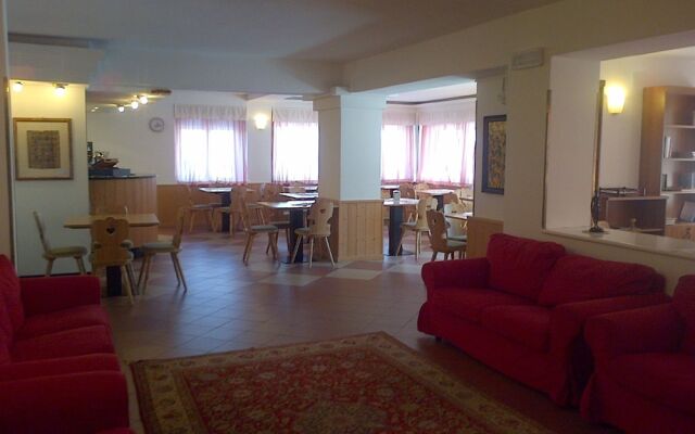 Отель Life Hotels Des Alpes