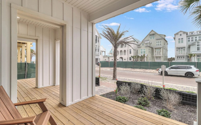 Sandy Cheeks 409 COA