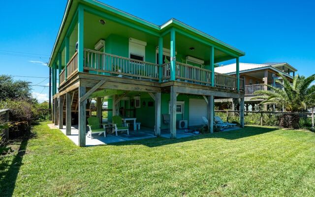 Salt Life Bay Getaway