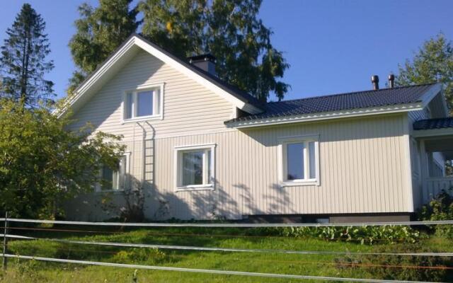 Paunolanmäki Holiday House