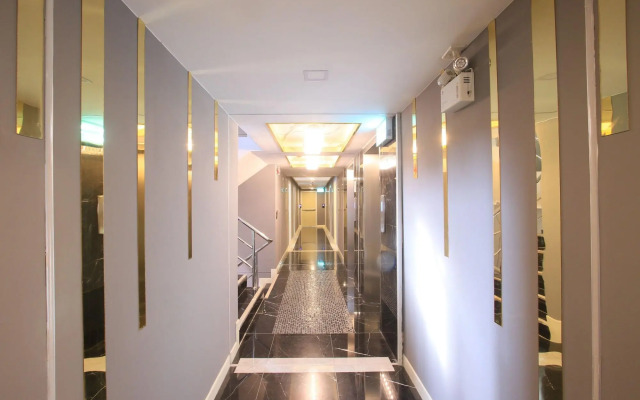 Pratunam Atrium Hotel