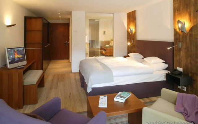 Le Mirabeau Hotel & Spa