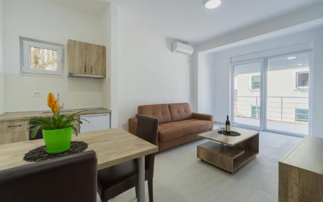 GREJM Lux Family Apartments