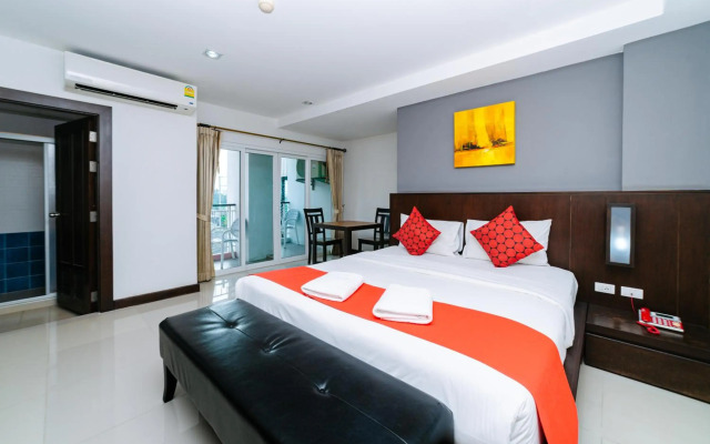 OYO 241 Ratana Hotel Sakdidet