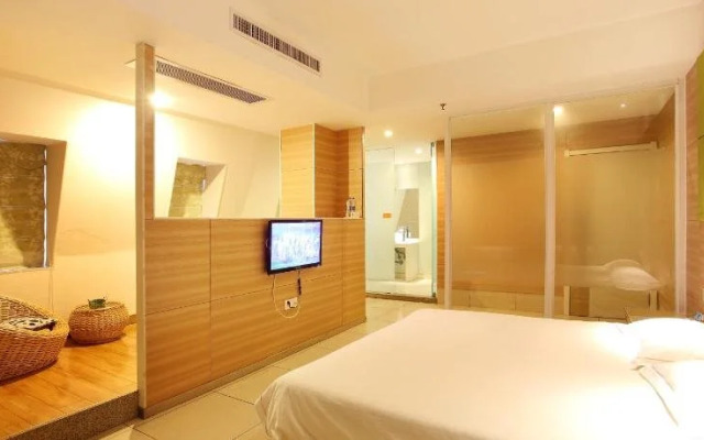 Yunqi Hotel