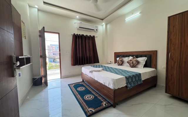 Shree Hanumat Kripa Dham